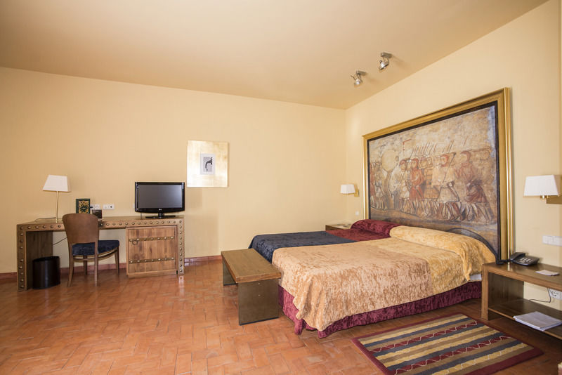 Parador De Trujillo Ngoại thất bức ảnh